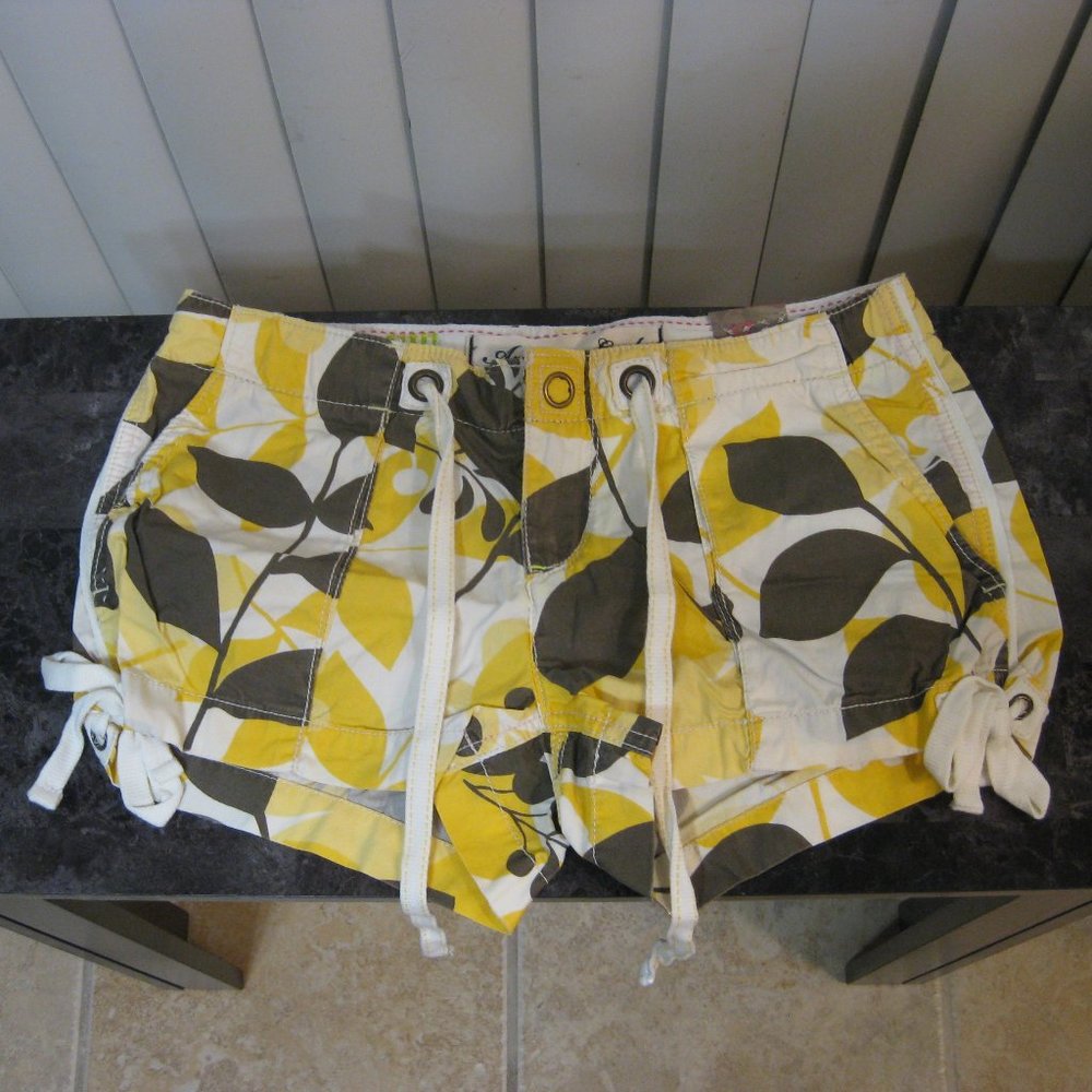NWT American Eagle AE tropical drawstring shorts 2
